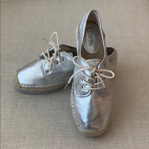 MICHAEL Michael Kors Shoes - NWOT Michael Kors Hyde Lace Up Sneakers